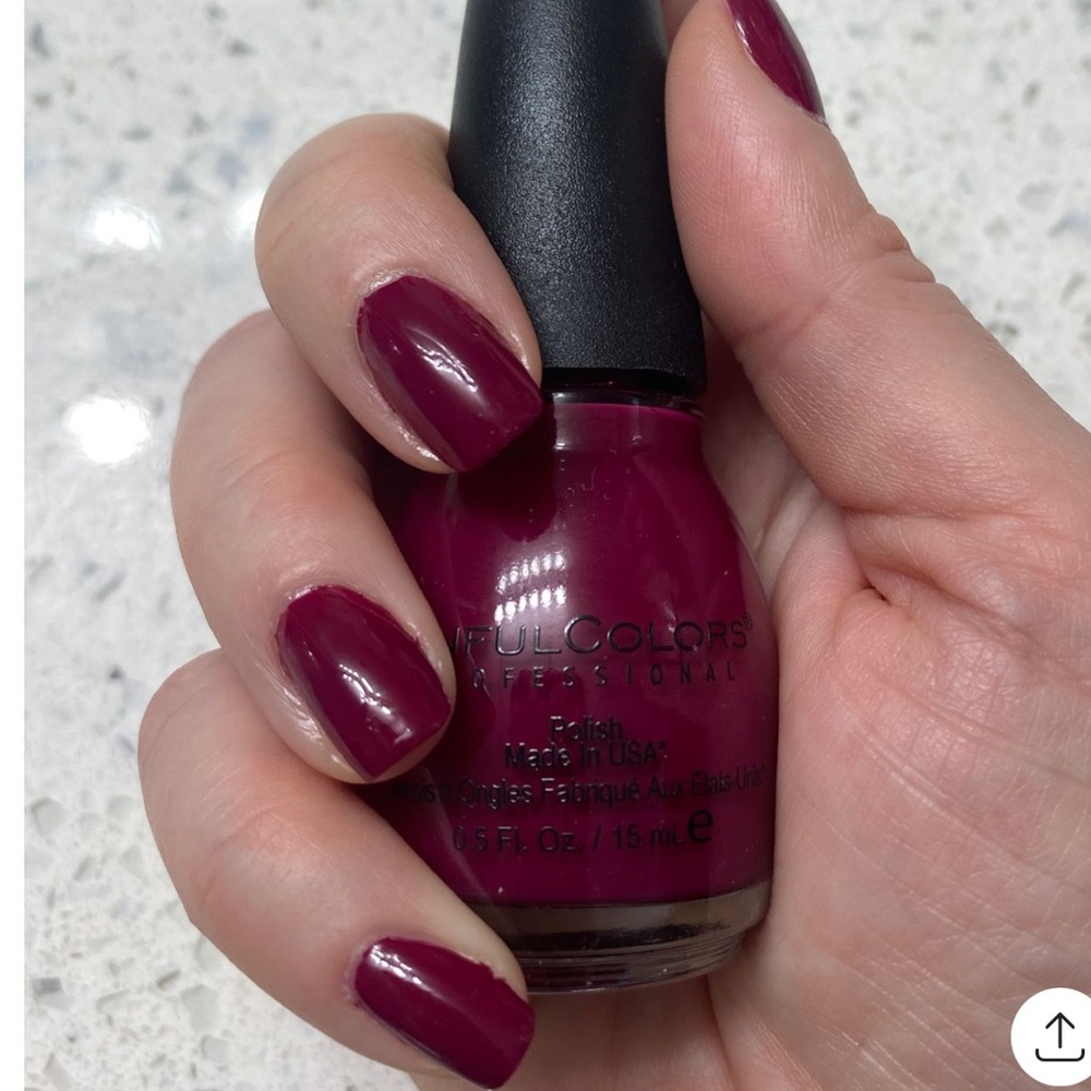 5/$25💜 SinfulColors Professional Polish in Berry Charm